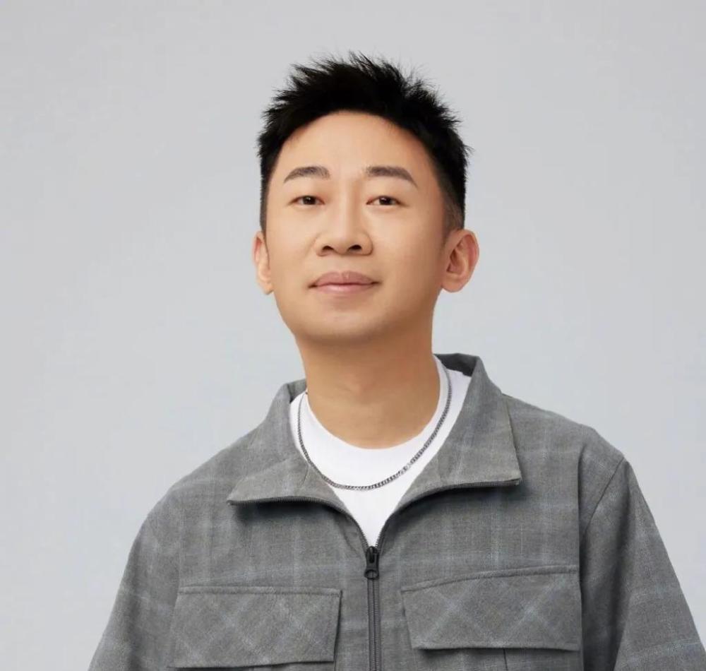 杨迪分手猫腻不断!