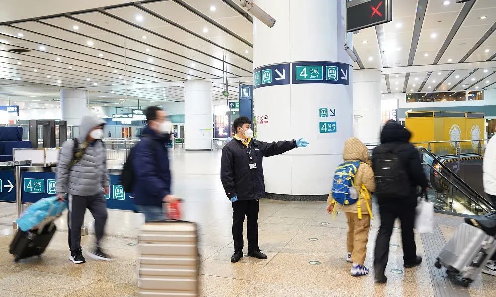 北京迎返程高峰：地铁进一步延长运营时间公交开行多条摆渡线人教版一年级起点三年级英语2023已更新(今日/知乎)人教版一年级起点三年级英语