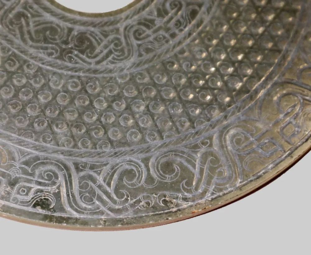 寻宝安徽楚文化博物馆战国龙纹青玉璧_腾讯新闻