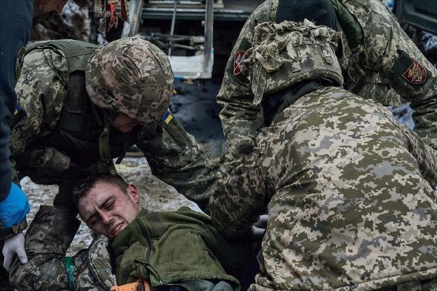 俄军发起死亡冲锋:24小时内103次进攻(俄军发起死亡冲