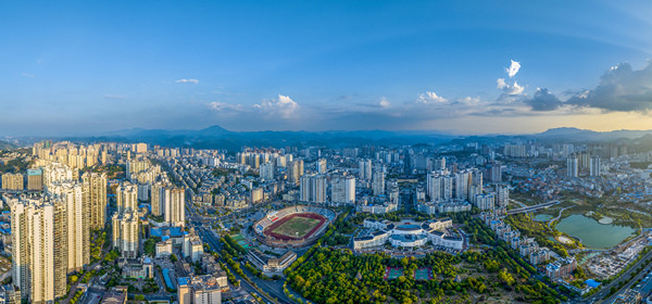 贵州凯里聚焦五个重点领域推进十大项目建设