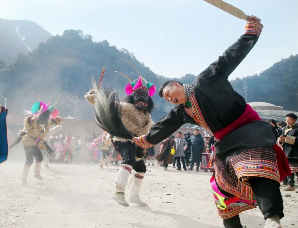 平武少数民族图片