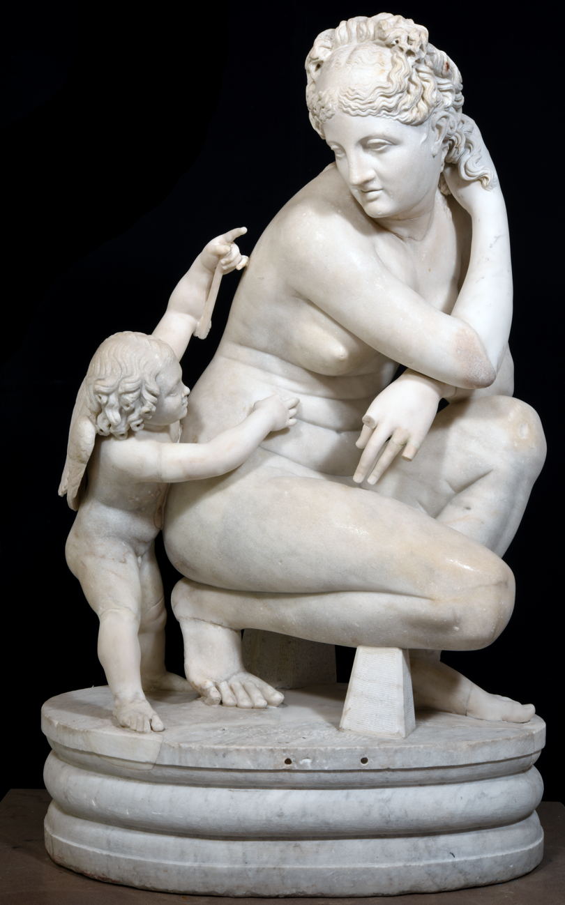 俯身的阿佛洛狄忒与厄洛斯(维纳斯)展览以阿佛洛狄忒(维纳斯)大理石