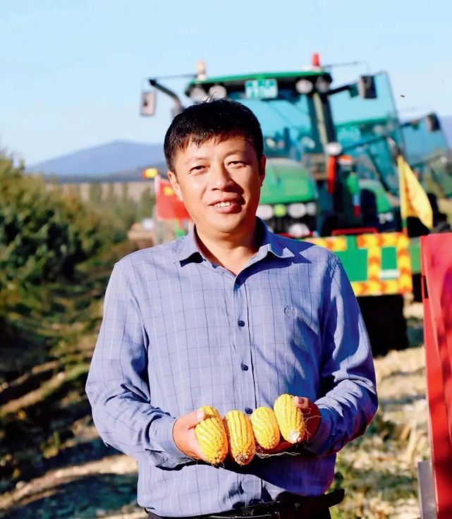 纪伟波：脚踏黑土地 肩扛中国粮_腾讯新闻