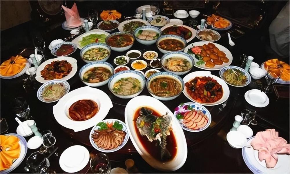 汾州八大碗是山西汾阳逢年过节酒店和家庭宴请的的传统美食