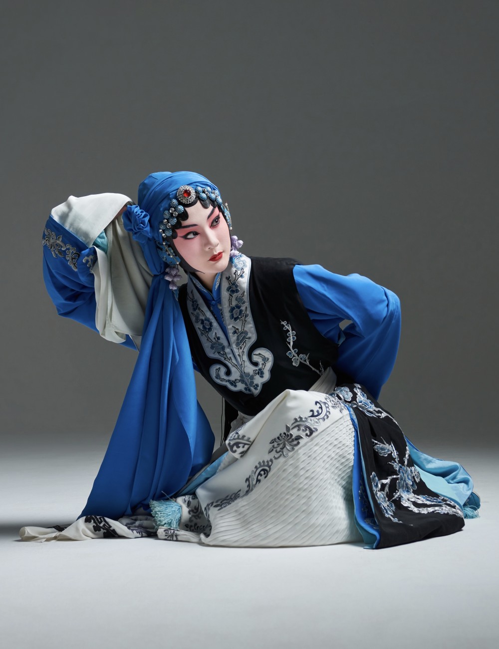 作为年轻演员,能得到举办个人专场演出的机会,李林晓也感谢北京京剧院