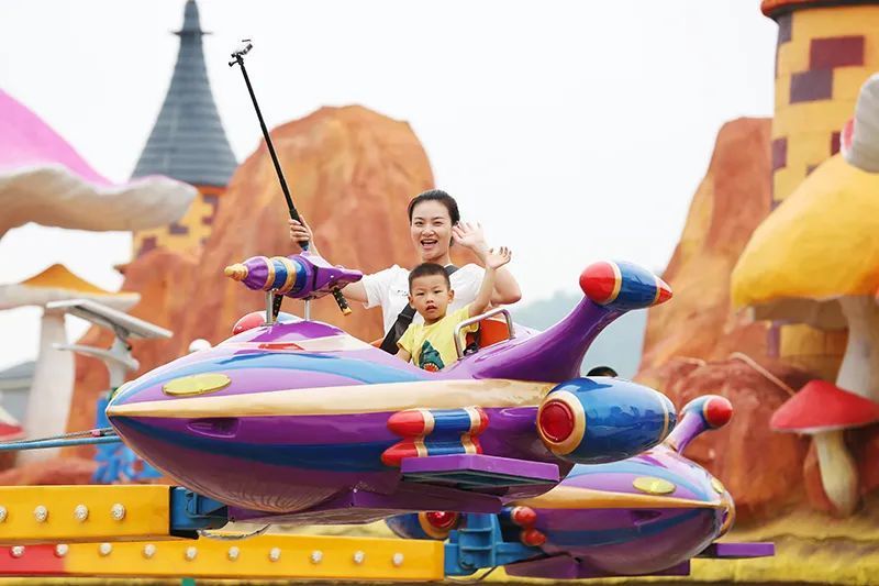 品美食,玩转游乐场购买桃江特色农产品在这里你可以yuanxiao紫金湾