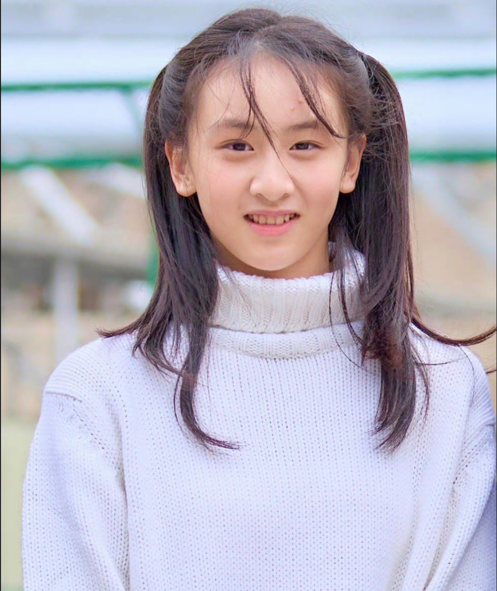 龙生凤田亮女儿森碟将参加职业网球比赛14岁1米70未来中国金花