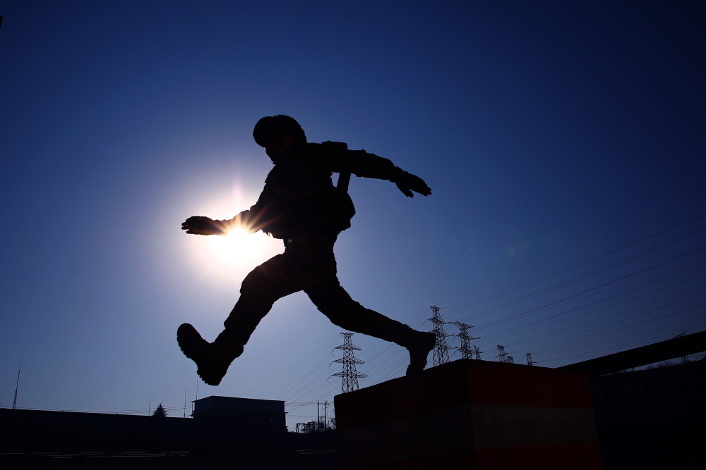 武警战士的训练剪影,张张超帅