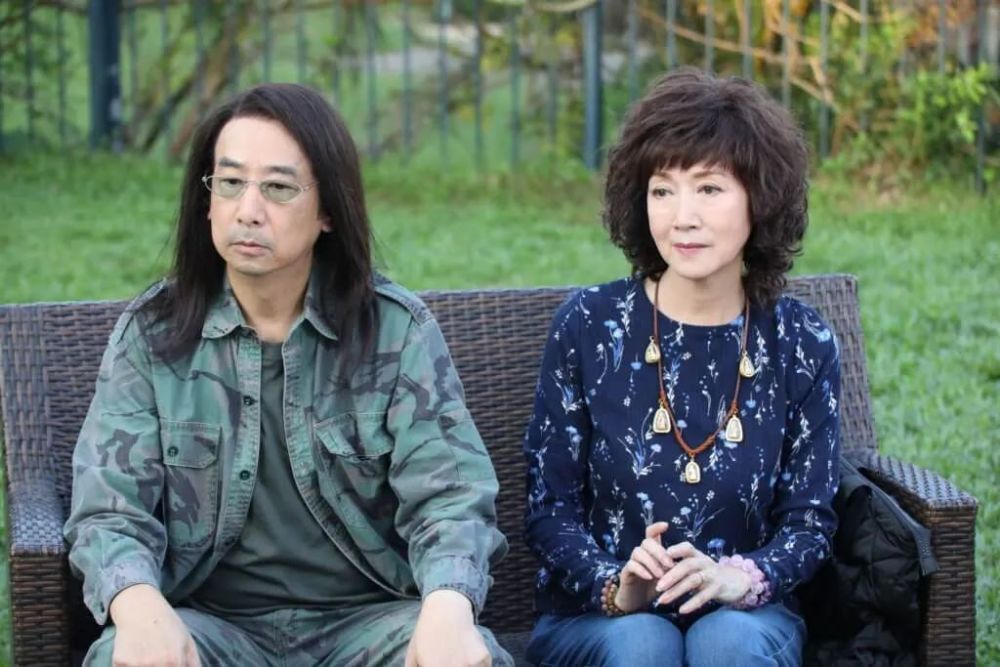下嫁平民初恋49年恩爱如初_腾讯新闻