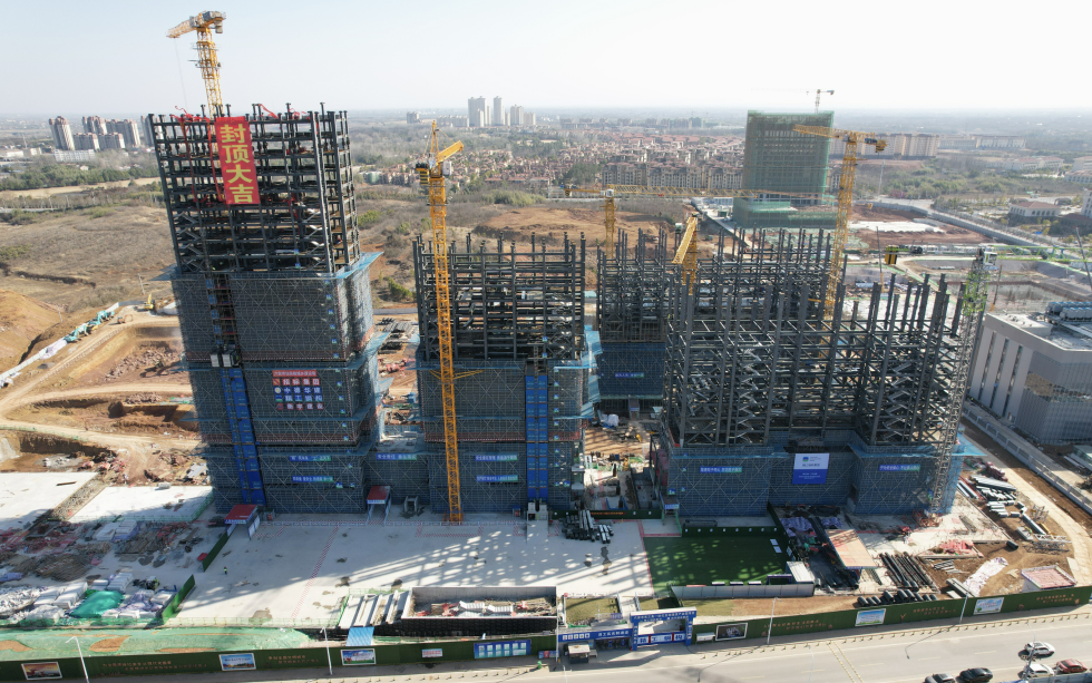 六安市长三角一体化总部经济产业园位于南山新区,日前,记者来到一期