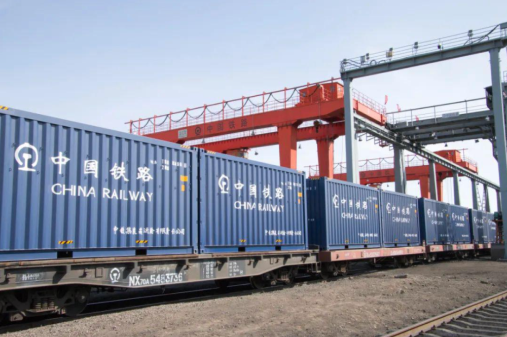 我国出台新政鼓励铁路运输新能源汽车