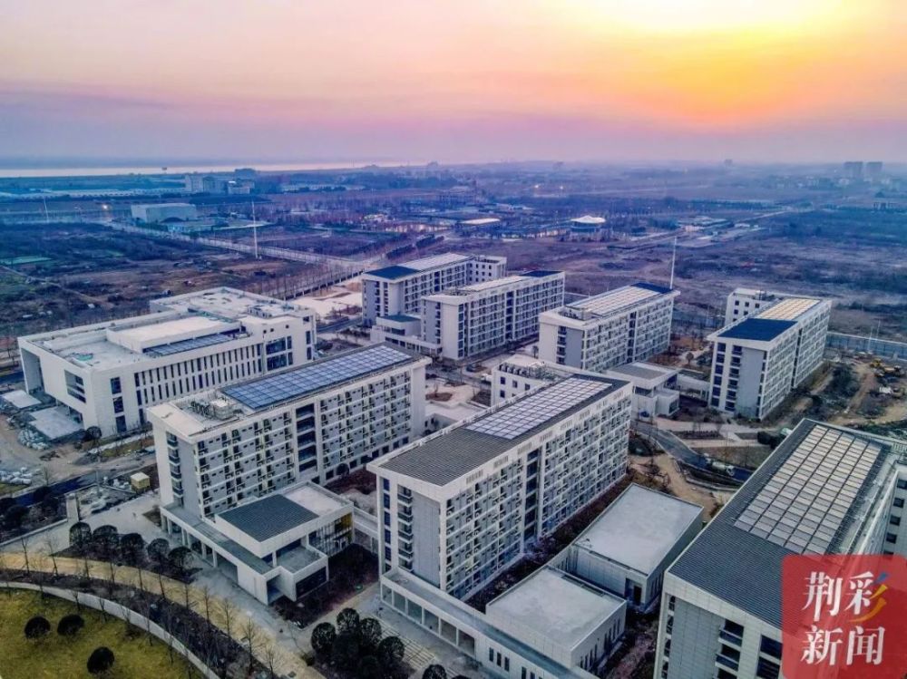 荆州大学城图片