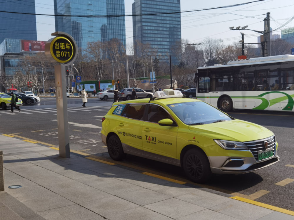 愚园路,镇宁路,时尚潮流的巨鹿路,富民路,长乐路……静安寺街道辖区里