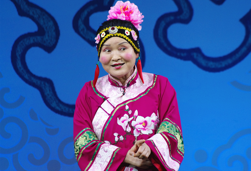 满江红摇滚豫剧走红中原第一女丑从抖音唱进张艺谋贺岁片