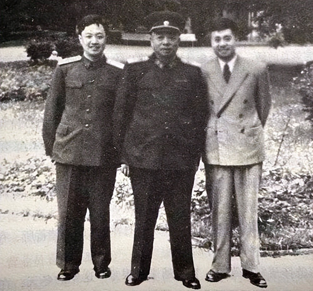 彭老总的"忠臣"景希珍,与彭老总始终不离不弃,同甘共苦_腾讯新闻