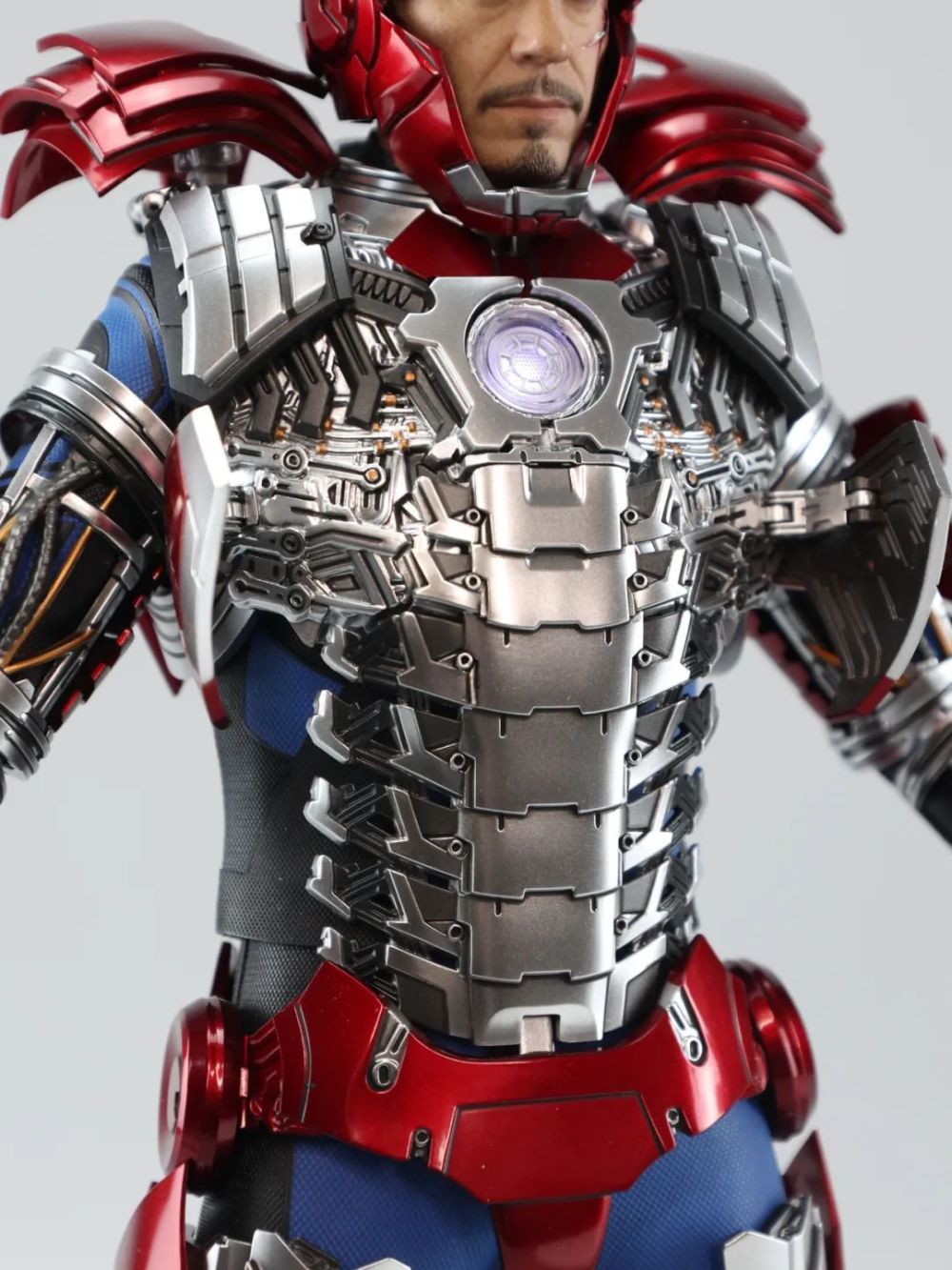 开箱能爆甲的钢铁侠手办,这设计也太牛了!_腾讯新闻