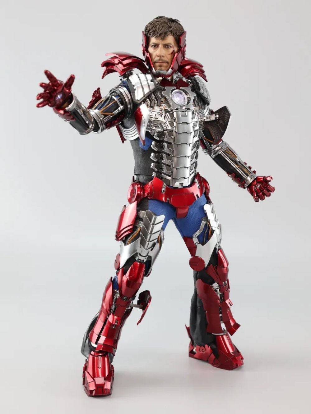 开箱能爆甲的钢铁侠手办,这设计也太牛了!_腾讯新闻