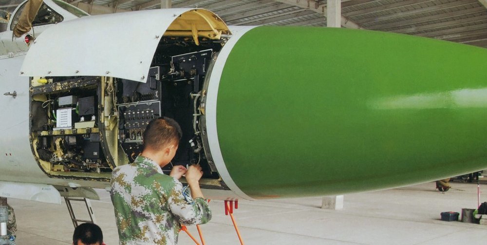 歼10a中期延寿开始,换装有源相控阵雷达曝光,可制导pl15_腾讯新闻