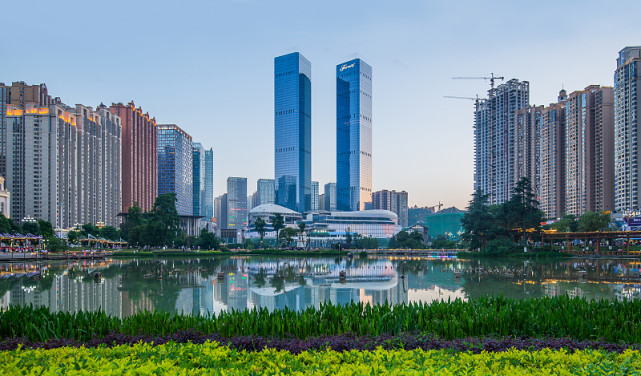 gdp首破千亿,南明区凭什么?