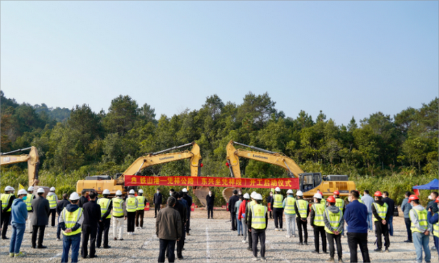 該條高速公路連接的是東興市和憑祥市兩大口岸城市,將峒中,愛店與東興