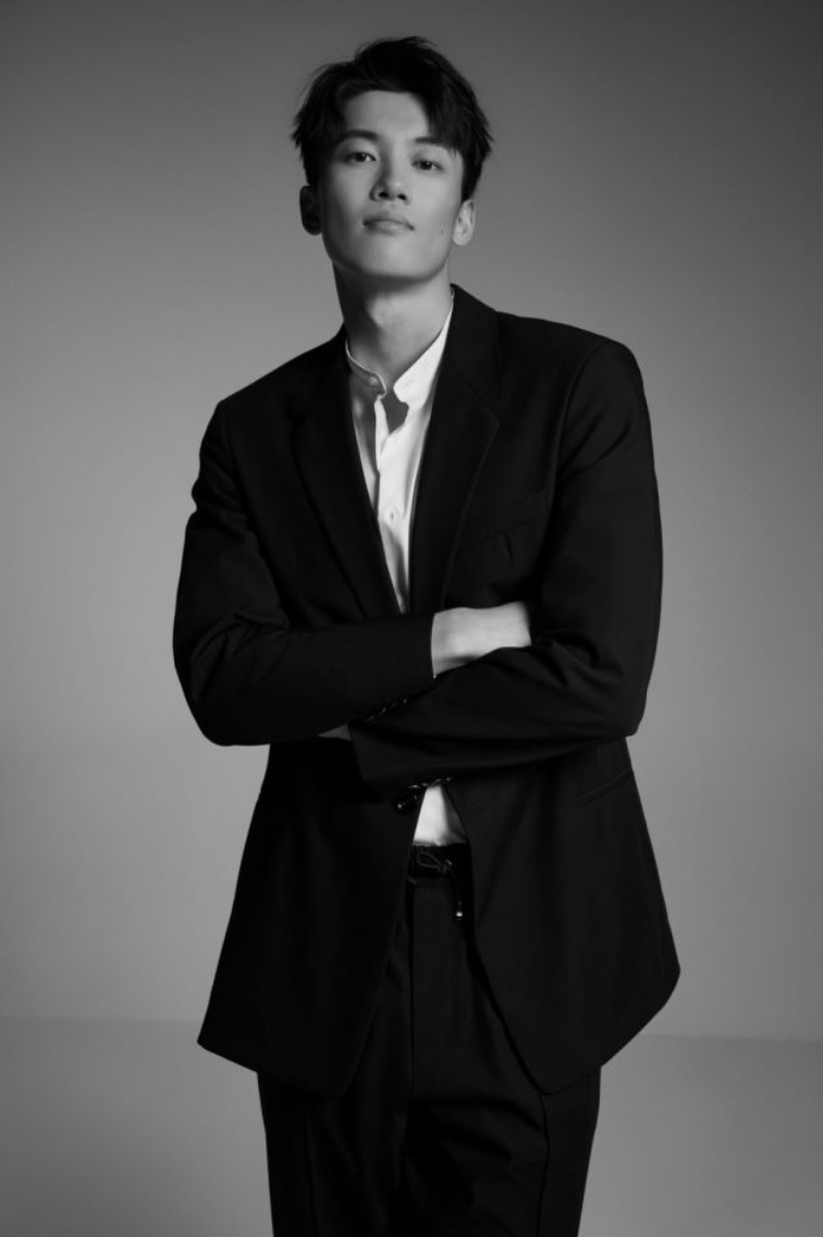 缘起:汪顺演绎boss 2023春夏系列广告大片_腾讯新闻