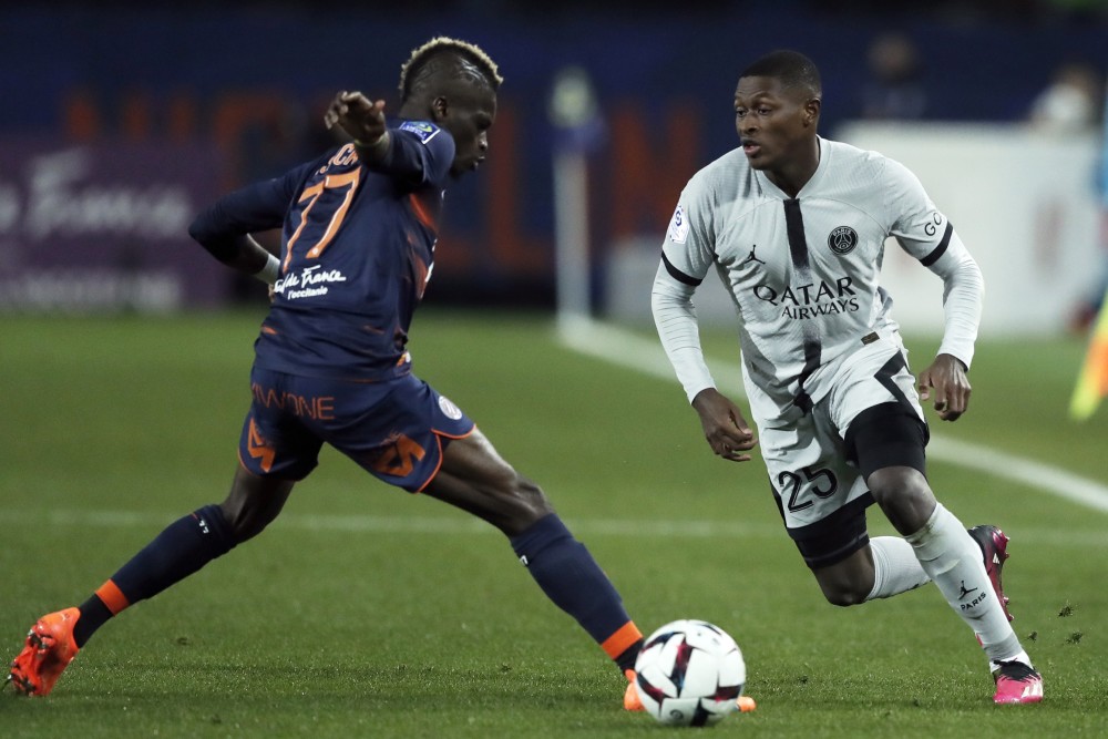 (外代二线)足球——法甲联赛:巴黎圣日耳曼胜蒙彼利埃_腾讯新闻