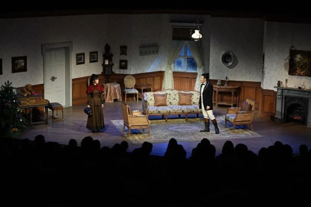 首演夜|像一面镜子照见你我的生活,国家大剧院制作话剧《玩偶之家》
