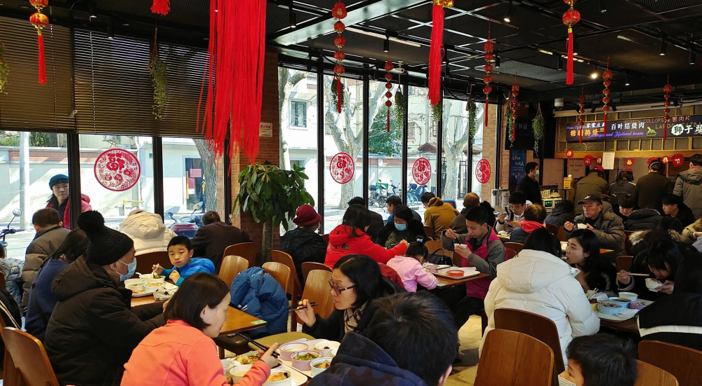 新春堂食最美邻里餐厅又开始排队了