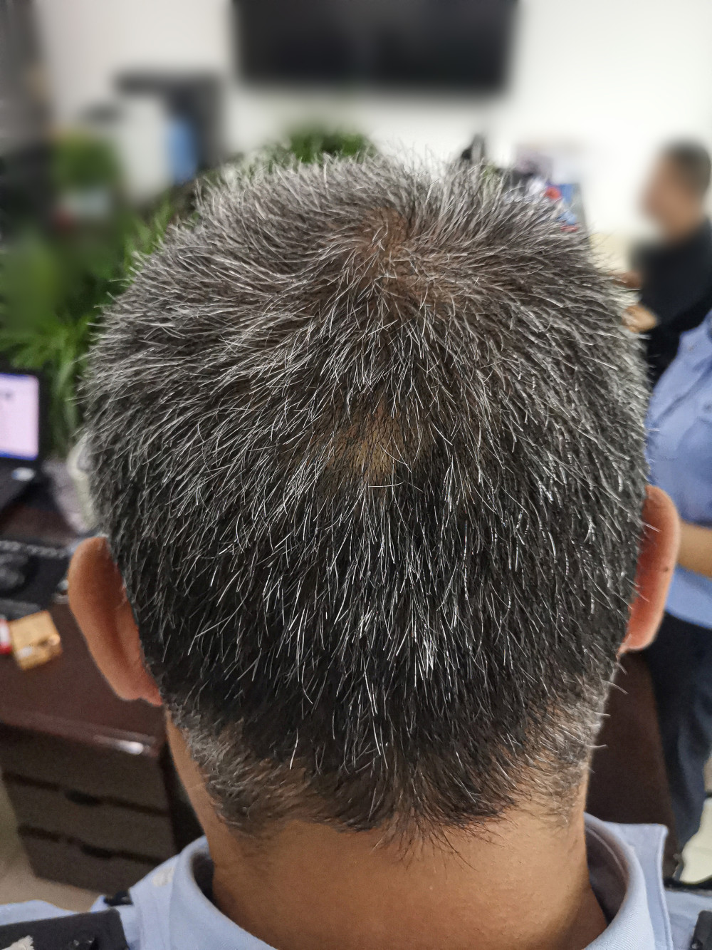 对话"现实版安欣":38岁满头白发的缉毒警,最觉亏欠家人