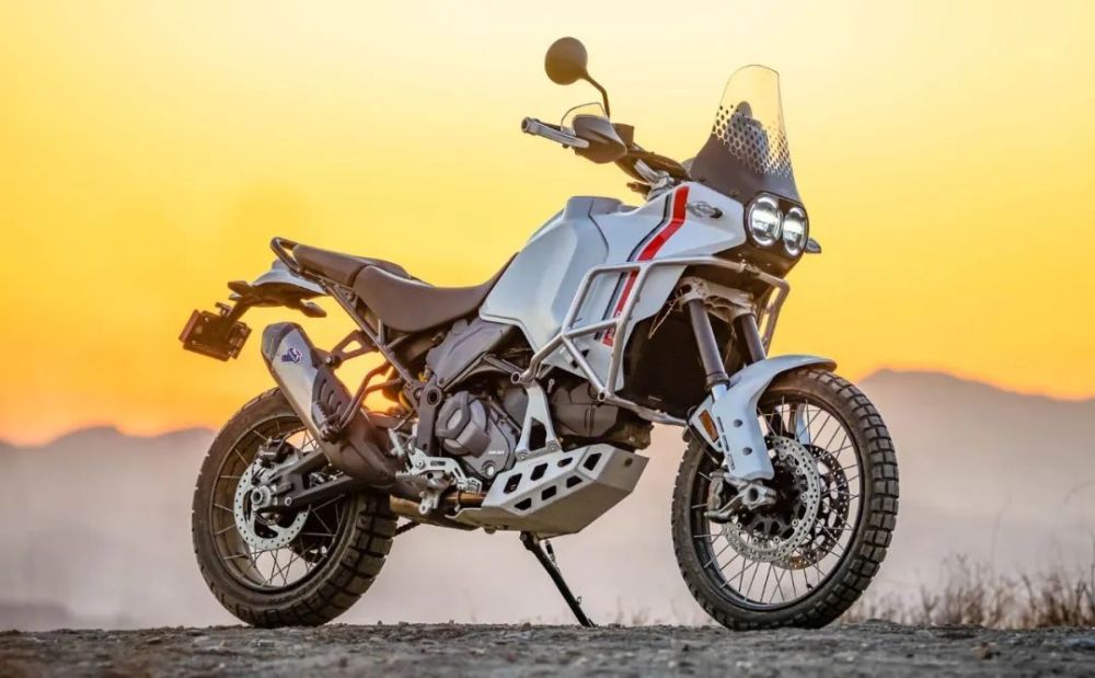 desert的意思就是沙漠,而x在拉力车型当中通常代表着更硬核的型号