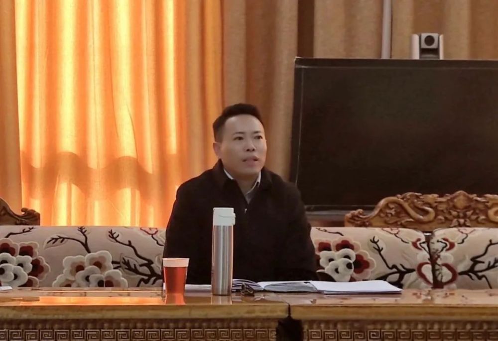 二十大时光|当雄县委副书记,县长图登佩杰深入格达乡宣讲党的二十大