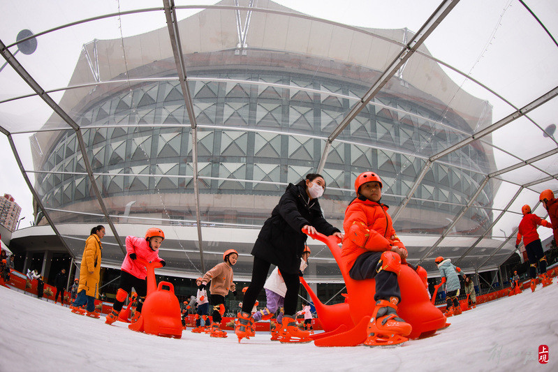 北京冬奥会成功举办一周年，冰雪运动持续升温新派英语APP2023已更新(头条/腾讯)