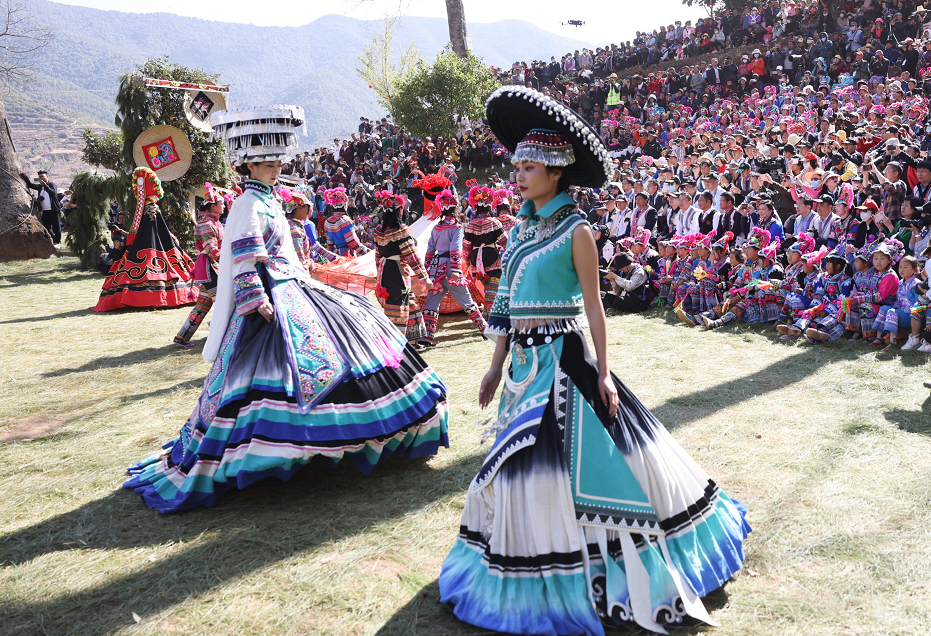 中国·永仁2023直苴彝族赛装节隆重启幕_腾讯新闻