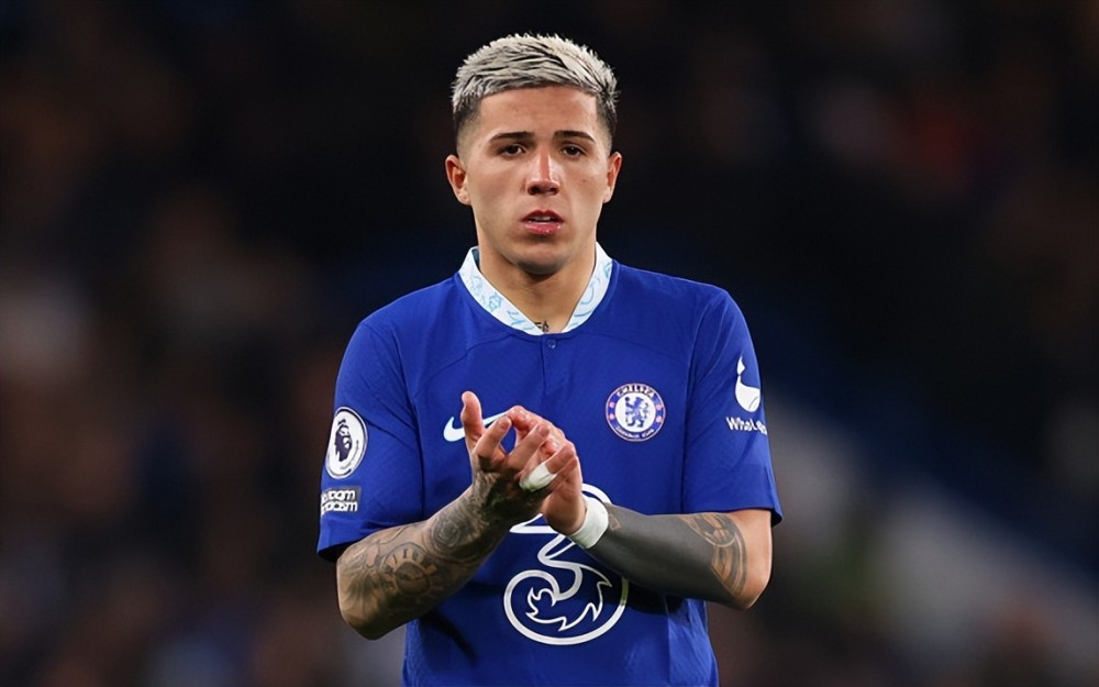 翱翔英格兰的雏鹰恩佐·费尔南德斯_腾讯新闻