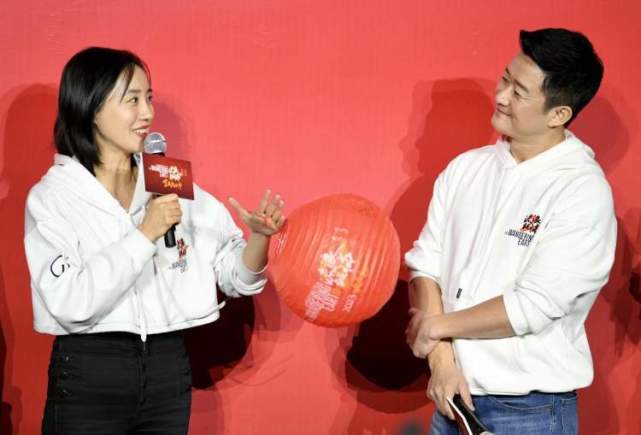 宁理玩梗"马兆海鸥",吴京希望下个四年还能与观众见面