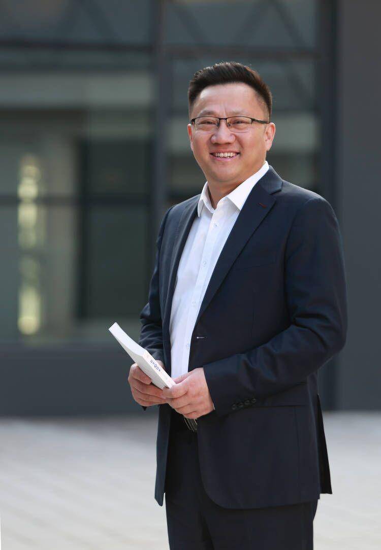 开学第一课南京一中校长朱焱创造学习向上的新风气