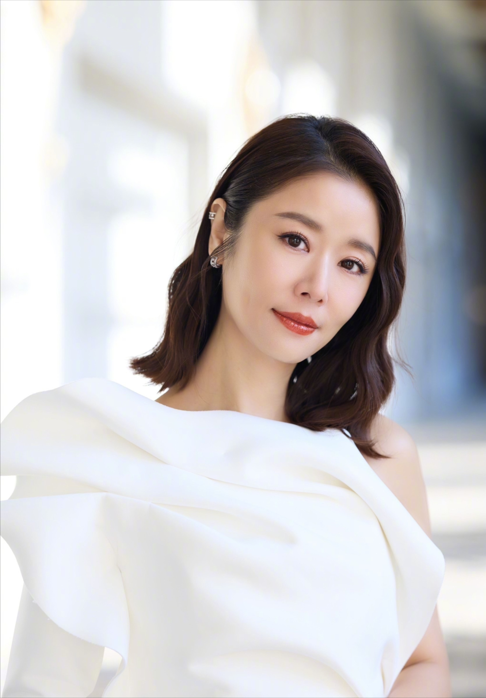 樊少皇妻子晒出全家福两女儿可爱漂亮林心如被对比吐槽