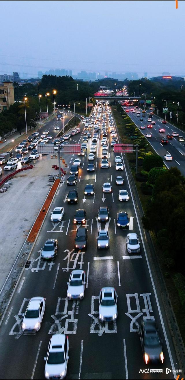 成为东莞城市道路遭受"堵车"之苦的缩影