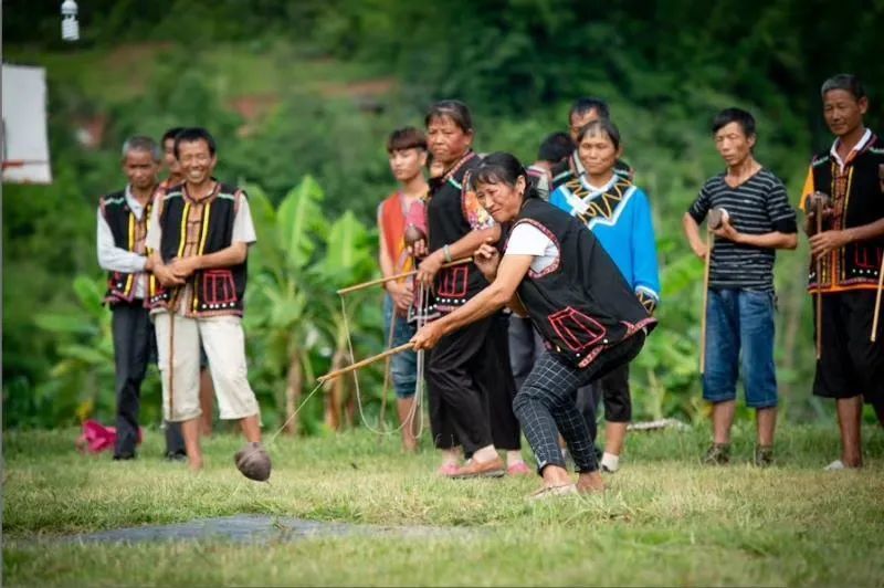 说到云南打陀螺活动的开展,不得不提普洱景谷.