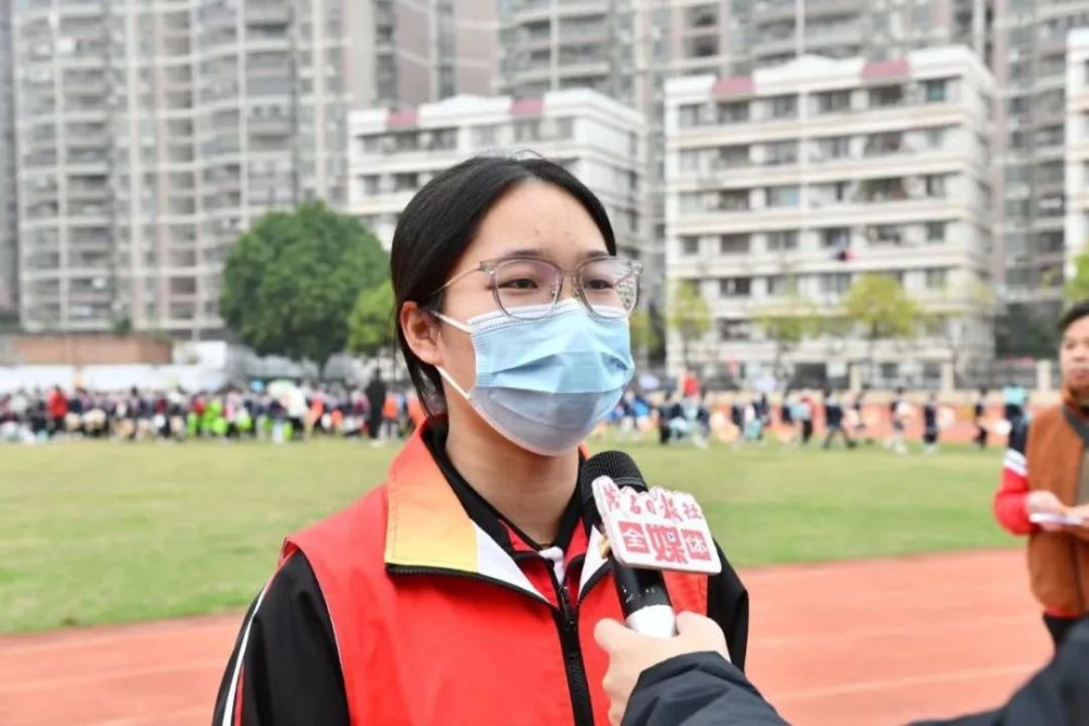 茂名市新世纪学校举行开学典礼暨国旗下诵读活动