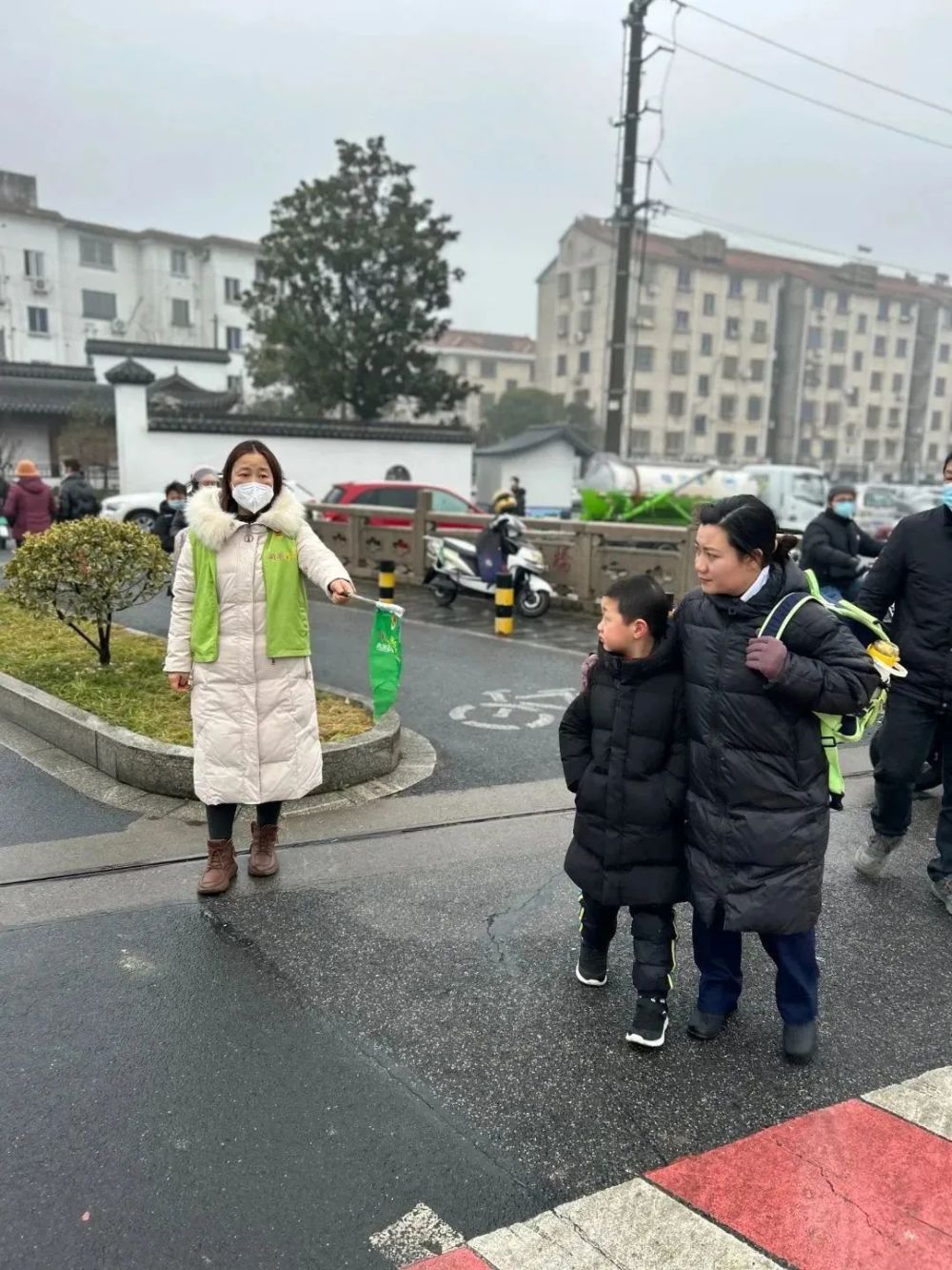 保駕護航蘇州灣實驗幼兒園用愛為孩子保駕護航菀坪學校志願同行 守護