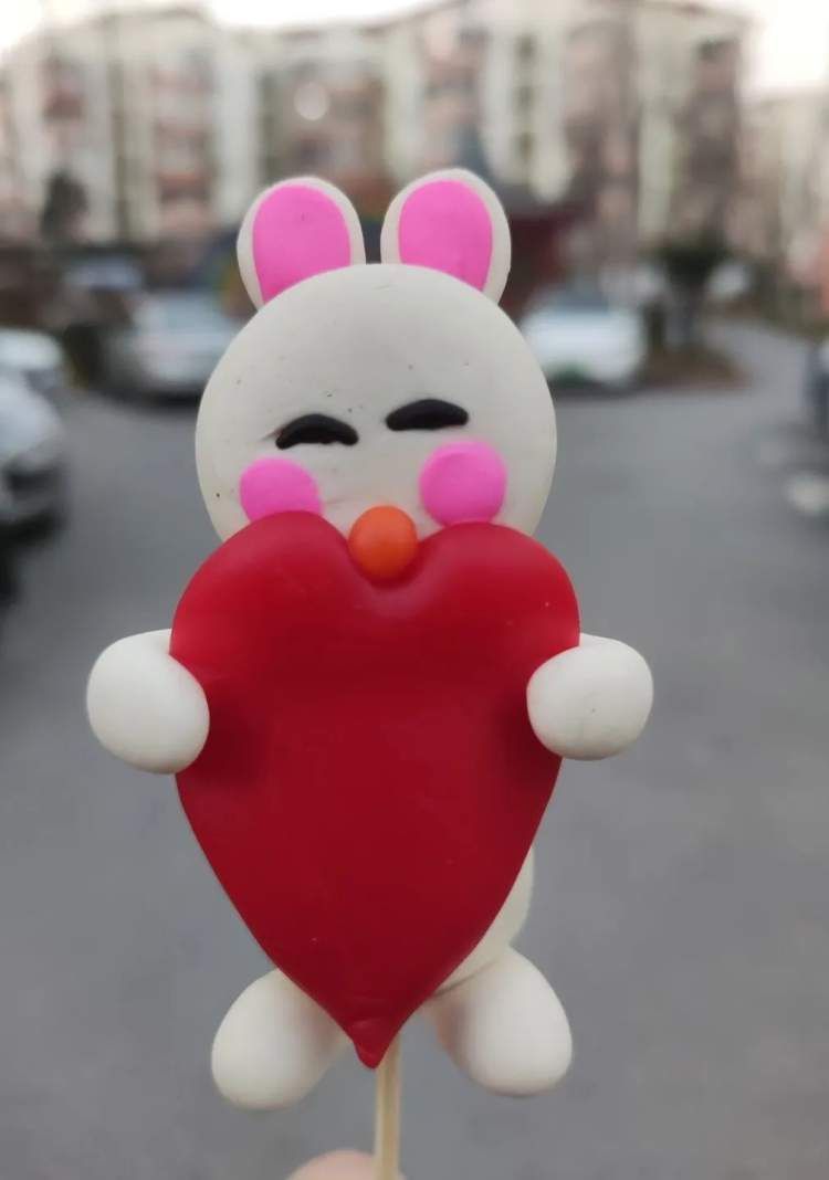 面塑"萌兔"送福气!小朋友们沉浸式体验非遗文化_腾讯新闻