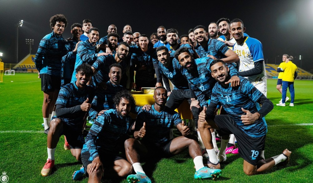 利雅得胜利为c罗庆生,全队合唱生日歌_腾讯新闻