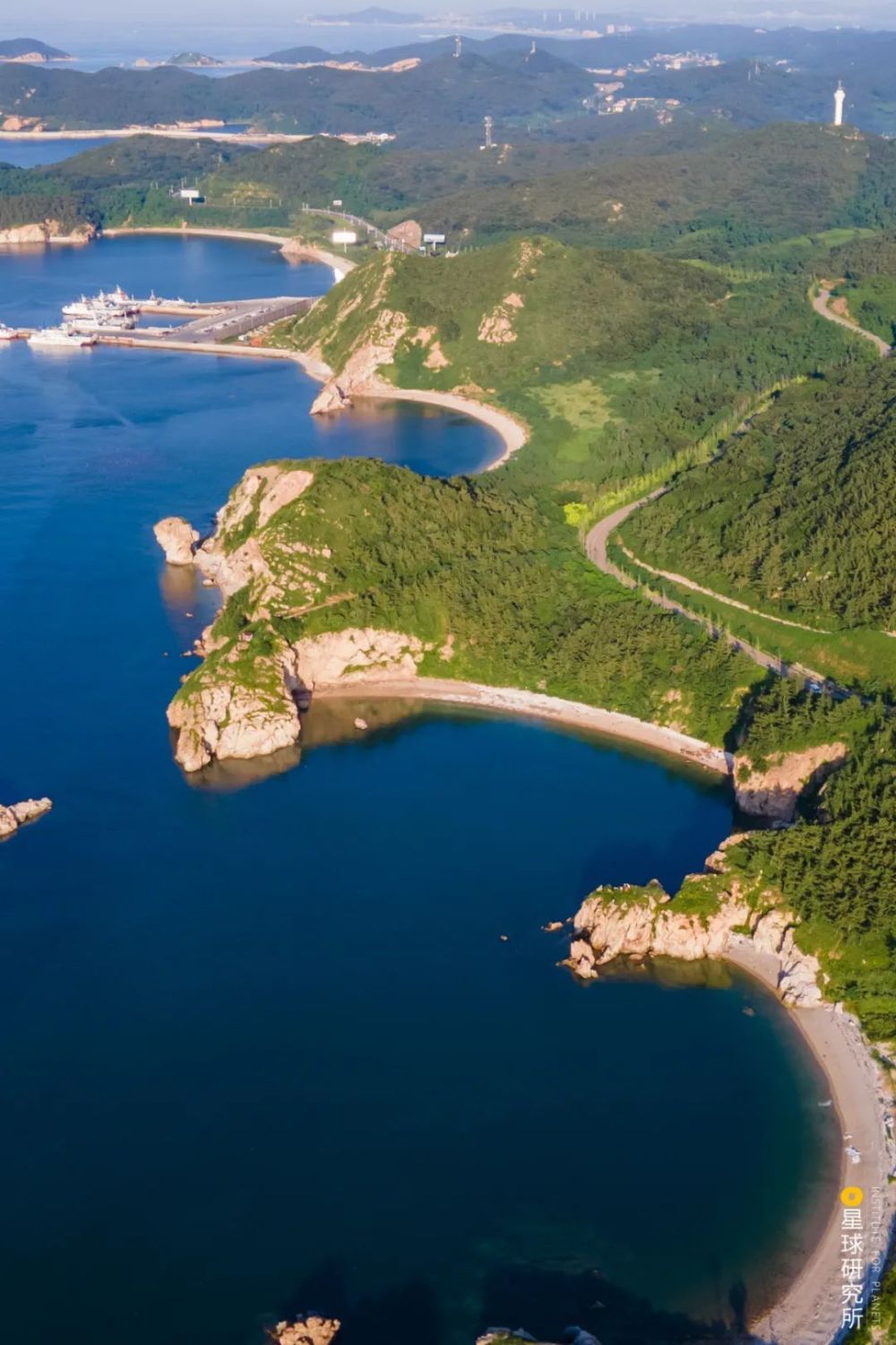 海岸,来源@视觉中国)不论是在大陆这个组合也被称为岬湾造就了海岬与