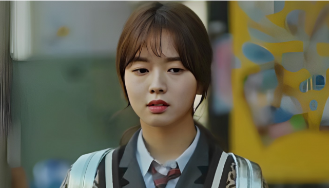 从土气小妹到明艳爱豆脸卢正义到底做了啥