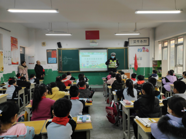 洛浦县第三小学图片