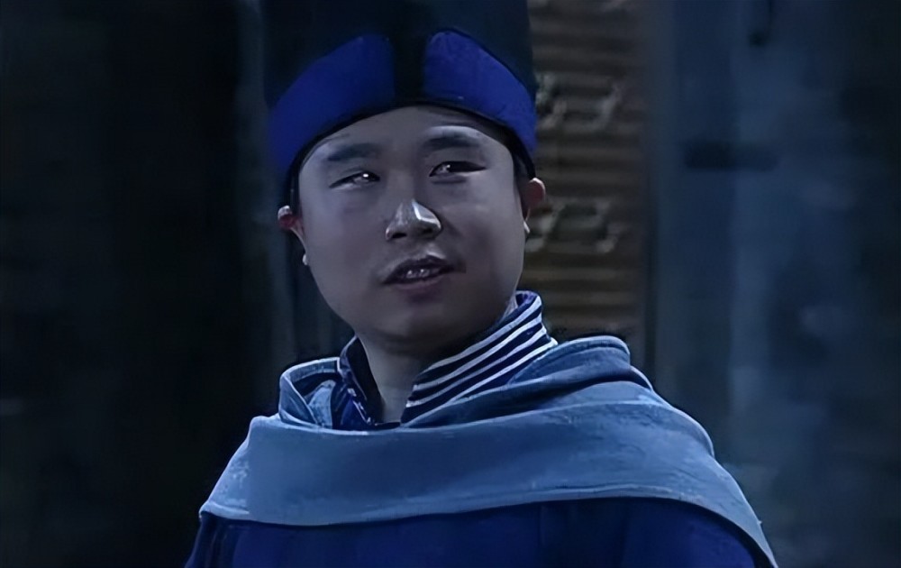 是后来在《武林外传》里扮演"燕小六"的肖剑,多年后张译回忆起来,他说