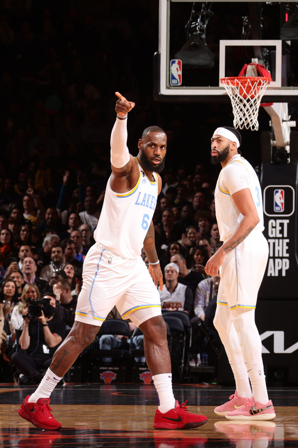 提到贾巴尔不得不说人家在历史得分王这个位置保持了很多年,但这个