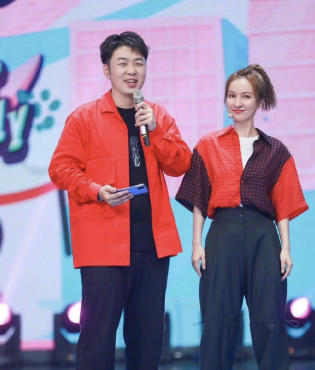 吴昕换新头像被杜海涛问:怀孕了吗?两人互动让吴昕陷入隐婚猜测